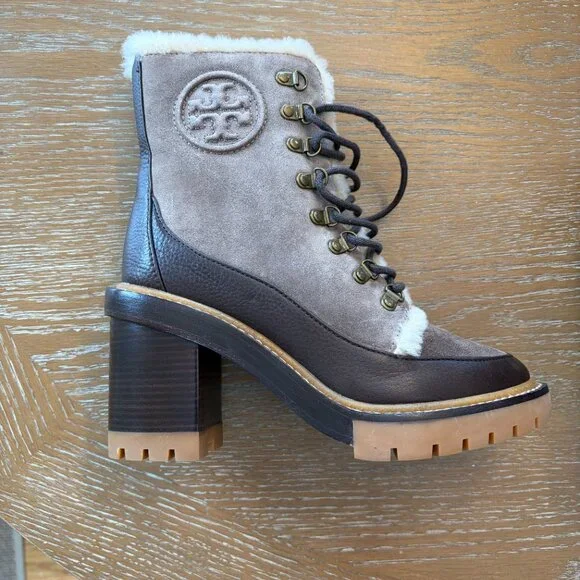 MINT & UNWORN Tory Burch Women's Size 6.5 Miller Lug Sole Ankle Boots - Picture 3 of 14